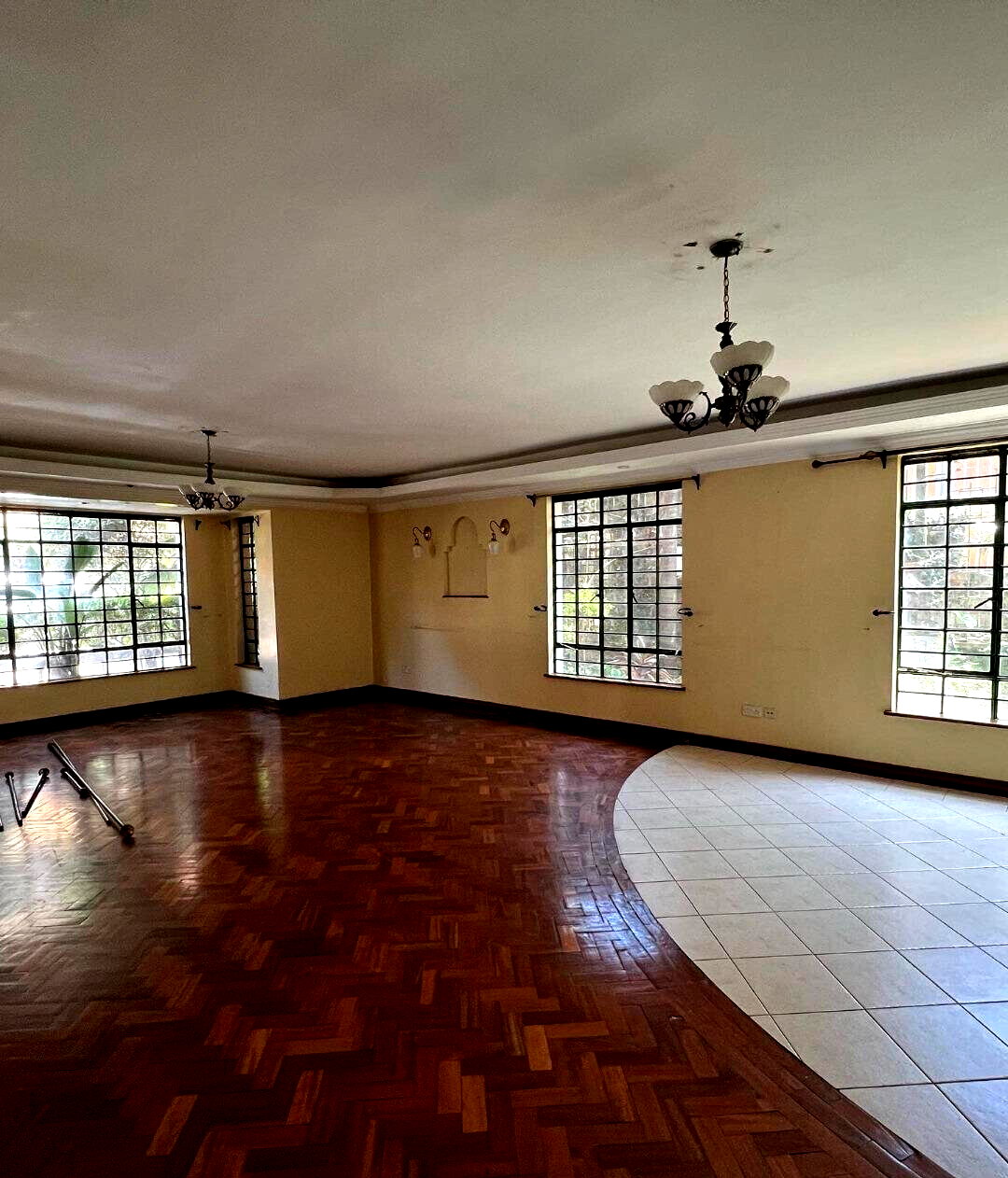 5-Ensuite Townhouse with Pool & Family Room - Lavington