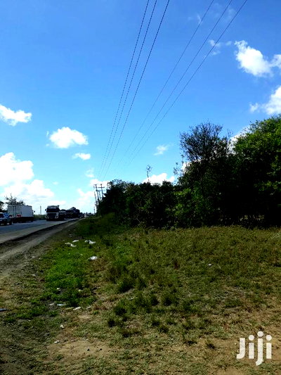For Sale 1 Acre Touching Mariakani Nairobi Highway - Image 2