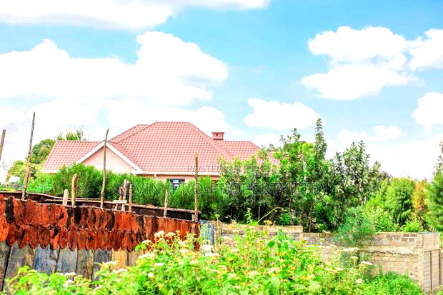 Prime Commercial Plot Fronting Tarmac for Sale in Kikuyu