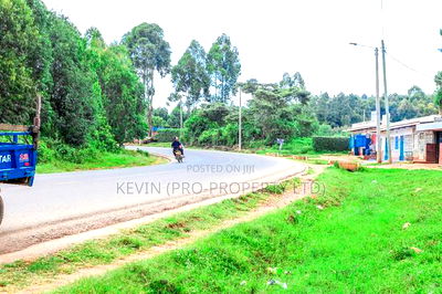 Prime Commercial Plot Fronting Tarmac for Sale in Kikuyu - Image 8