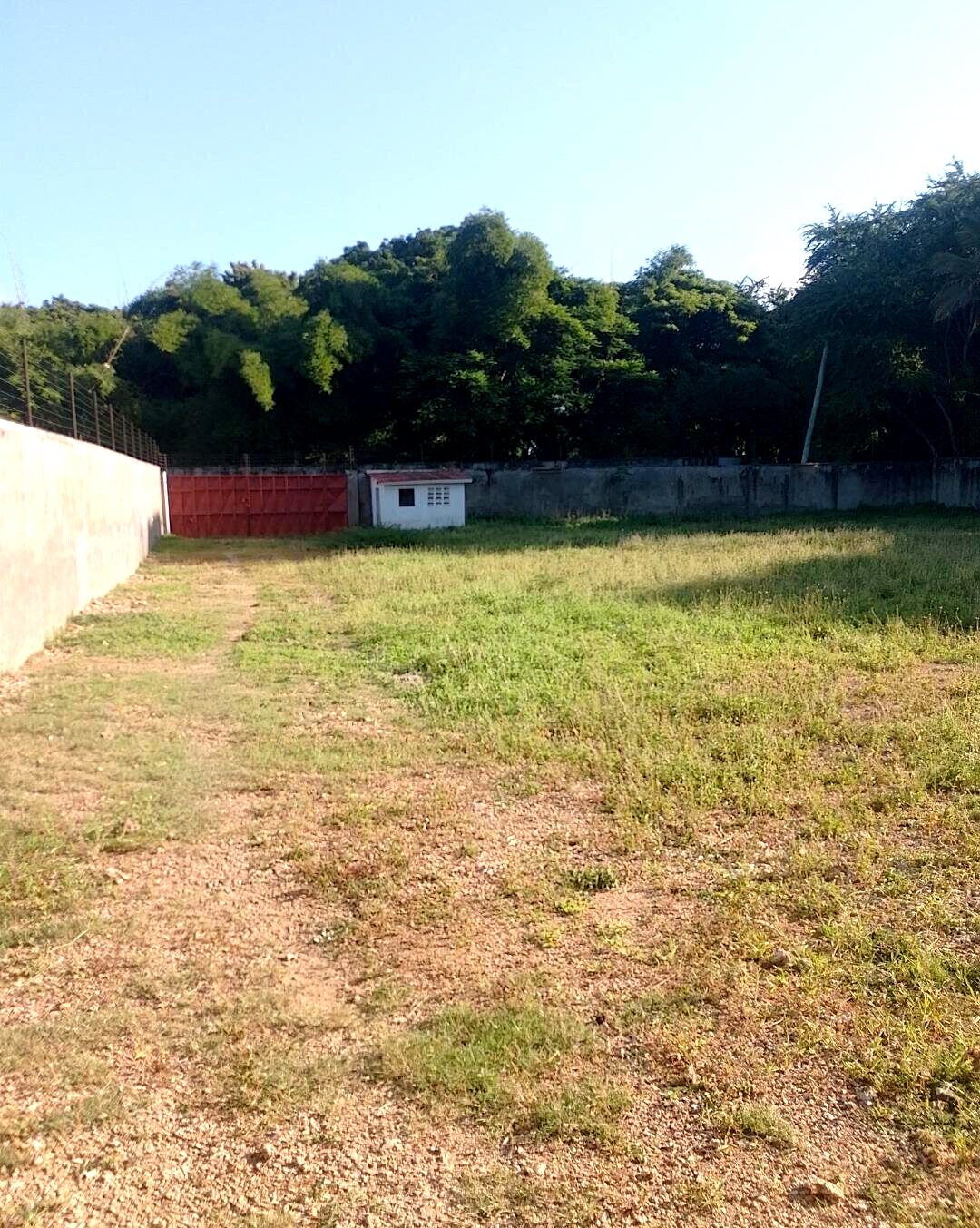 1 Acre Plot with Parking for Rent