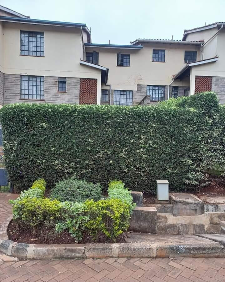 4BR Townhouse with DSQ & Sunken Lounge - Waterfront Gardens, Loresho
