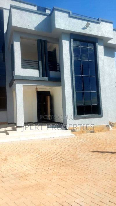 5bdrm Townhouse/Terrace in Kenyatta Road for sale - Image 2