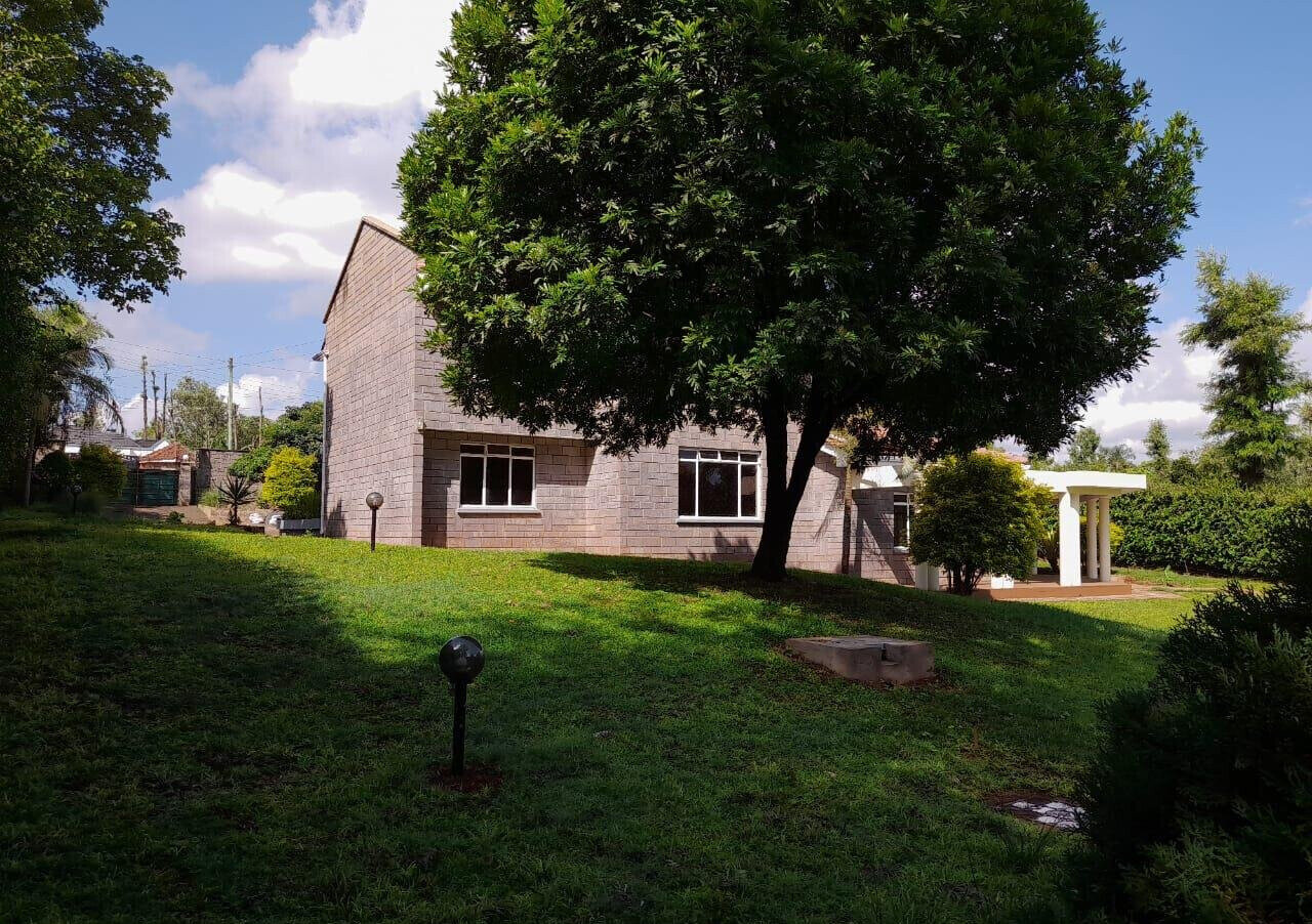 0.57 Acre 5BR Home with Garden