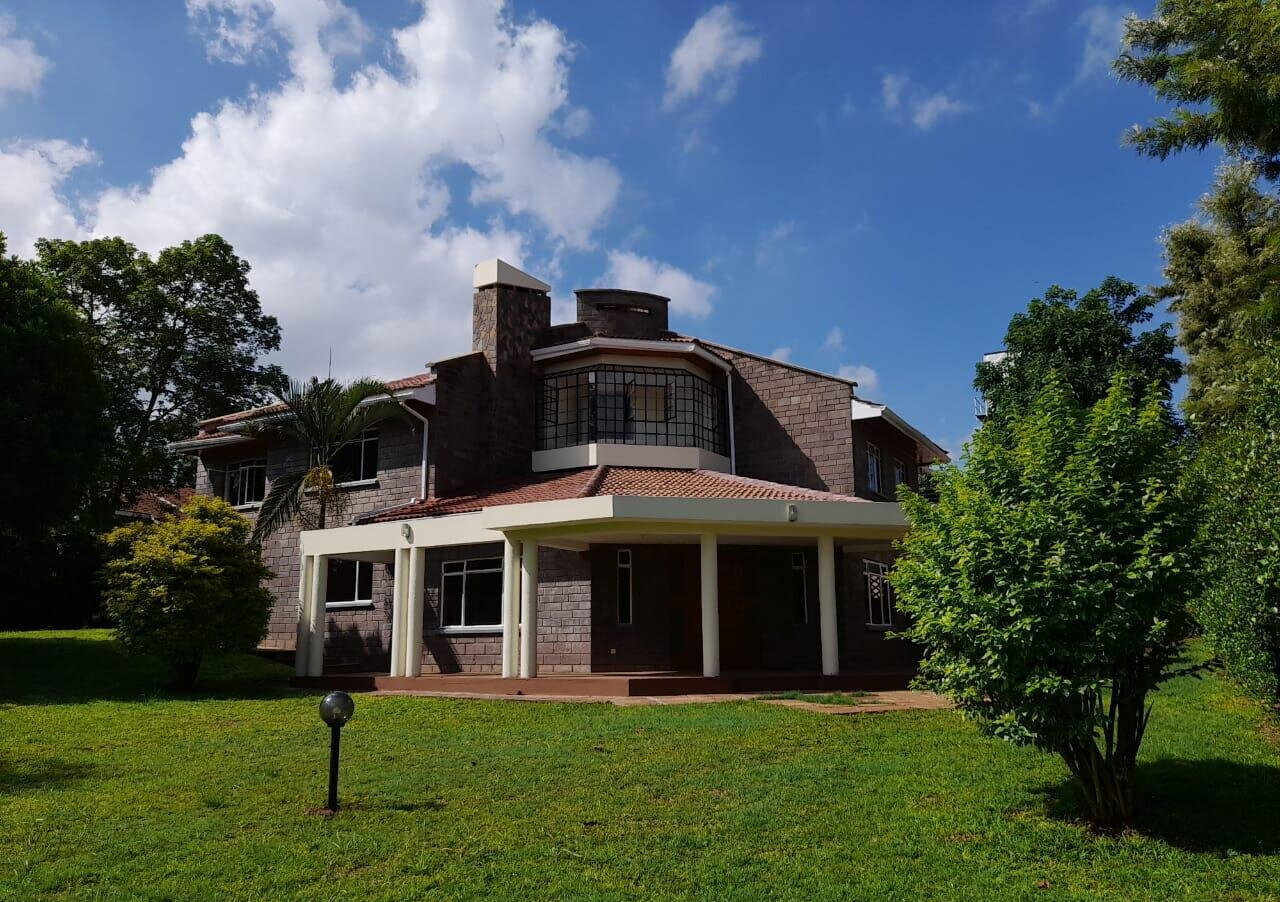 0.57 Acre 5BR Home with Garden