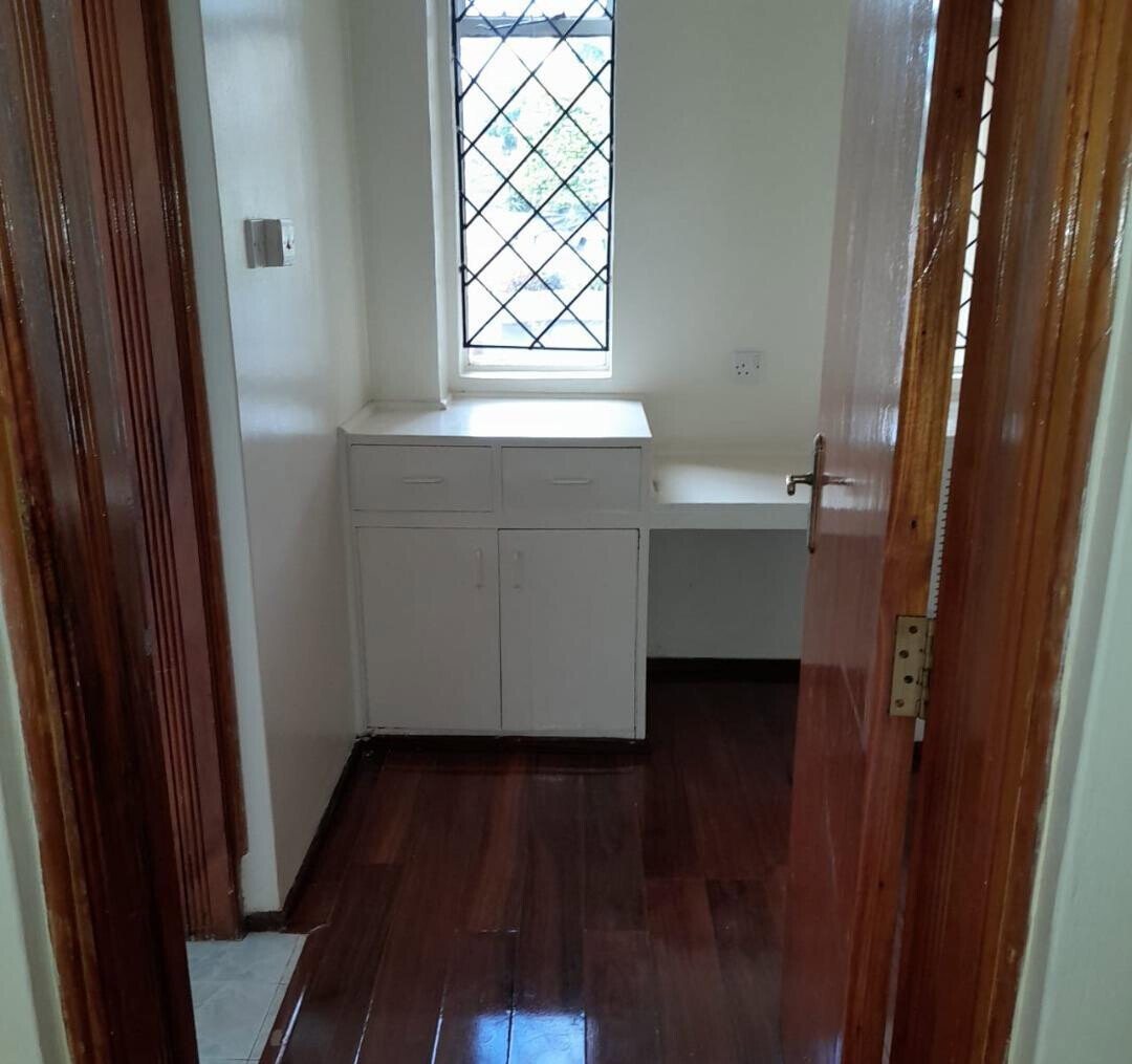 0.57 Acre 5BR Home with Garden