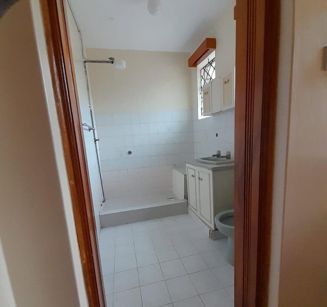 0.57 Acre 5BR Home with Garden