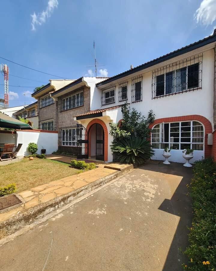 4BR Townhouse with Study & Staff Quarters - Kilimani