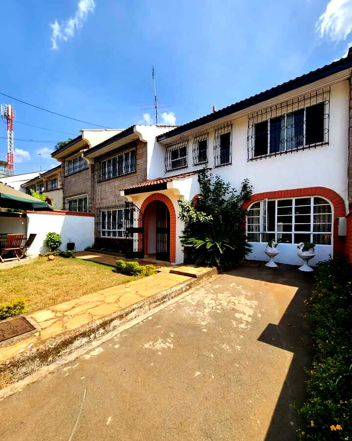 4BR Townhouse with Study & Staff Quarters - Kilimani