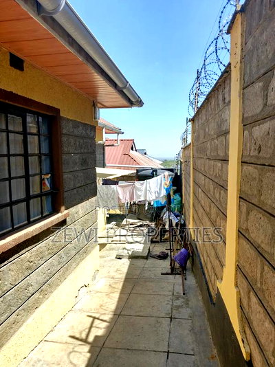 3bdrm Maisonette in Matasia for sale - Image 16