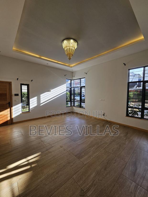 4bdrm Townhouse/Terrace in Langata, Phenom Estate for sale