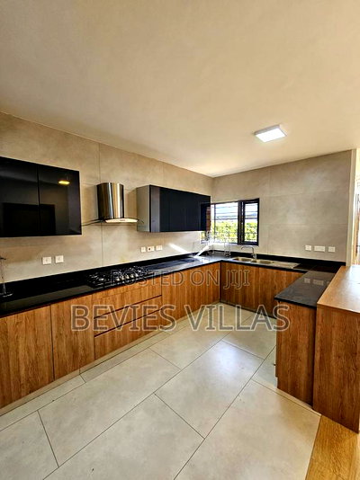 4bdrm Townhouse/Terrace in Langata, Phenom Estate for sale - Image 2