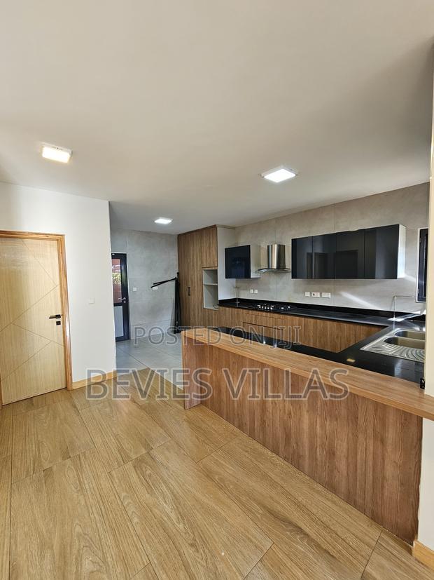 4bdrm Townhouse/Terrace in Langata, Phenom Estate for sale