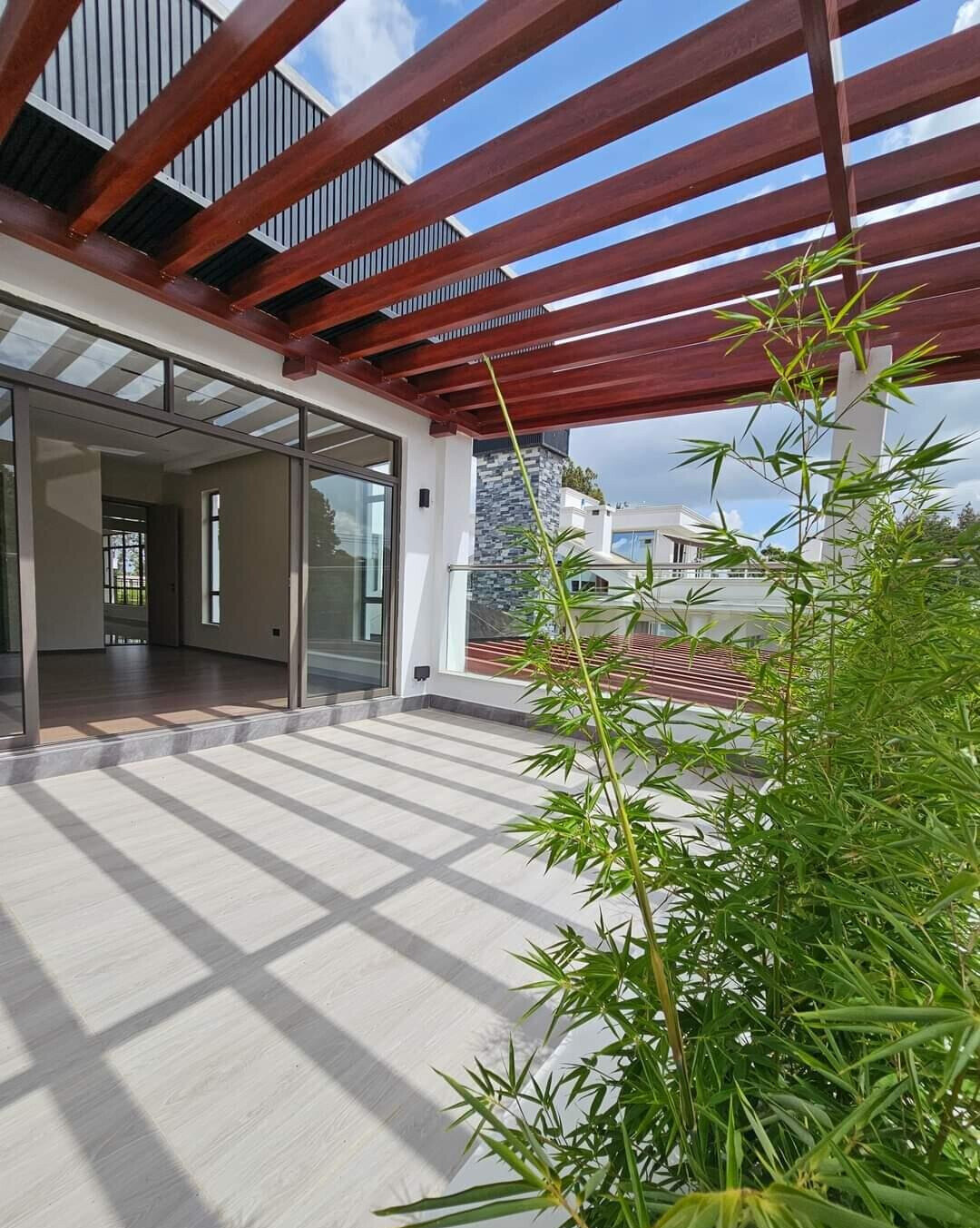 6-Bed Smart Villa with Guest Wing & Rooftop Jacuzzi - Lavington