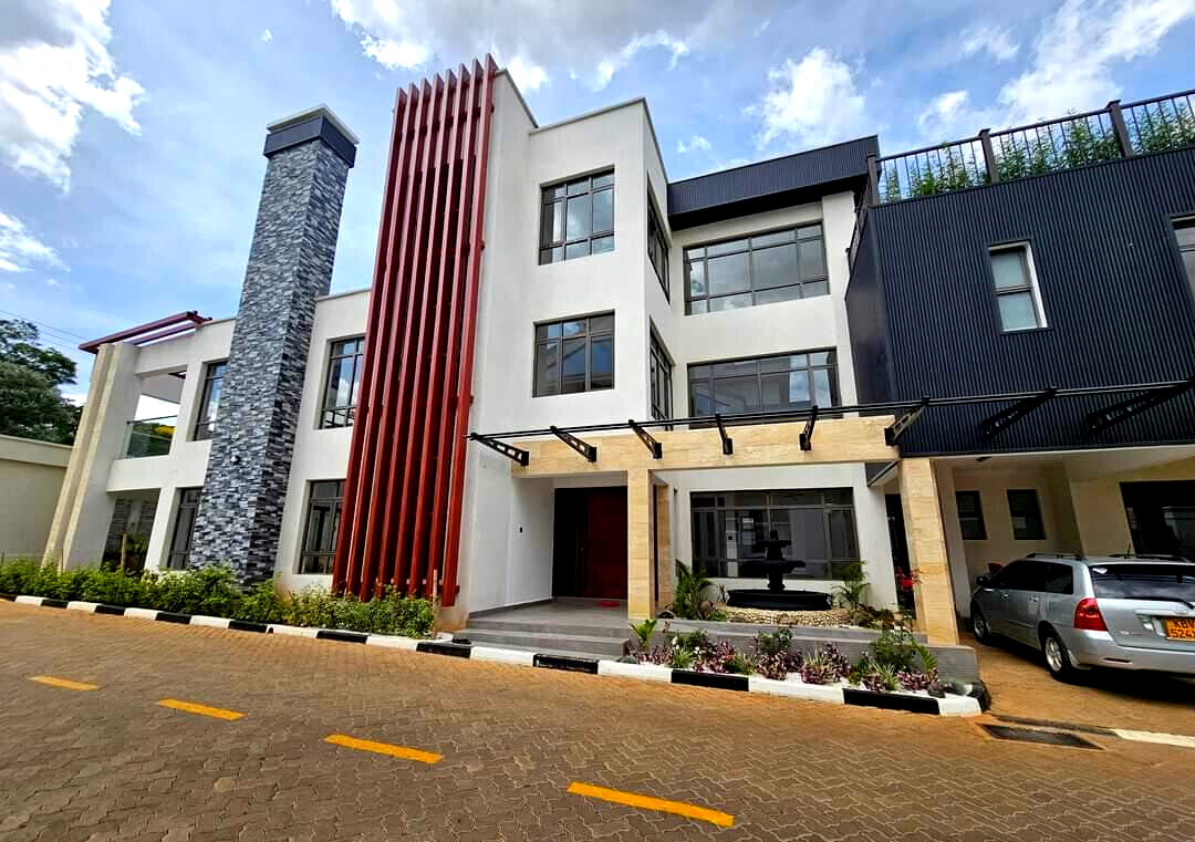 6-Bed Smart Villa with Guest Wing & Rooftop Jacuzzi - Lavington