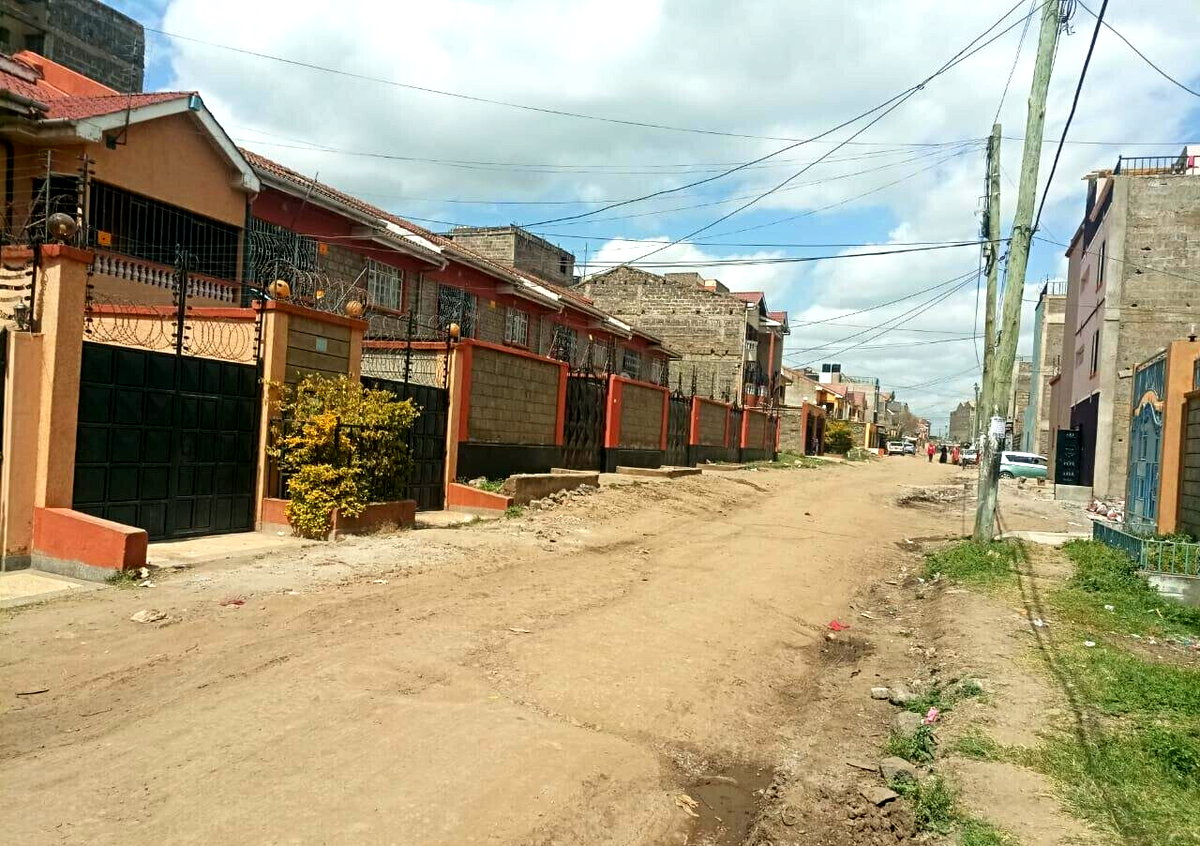 4BR All-Ensuite Townhouse with 20,000L Water - Komarock