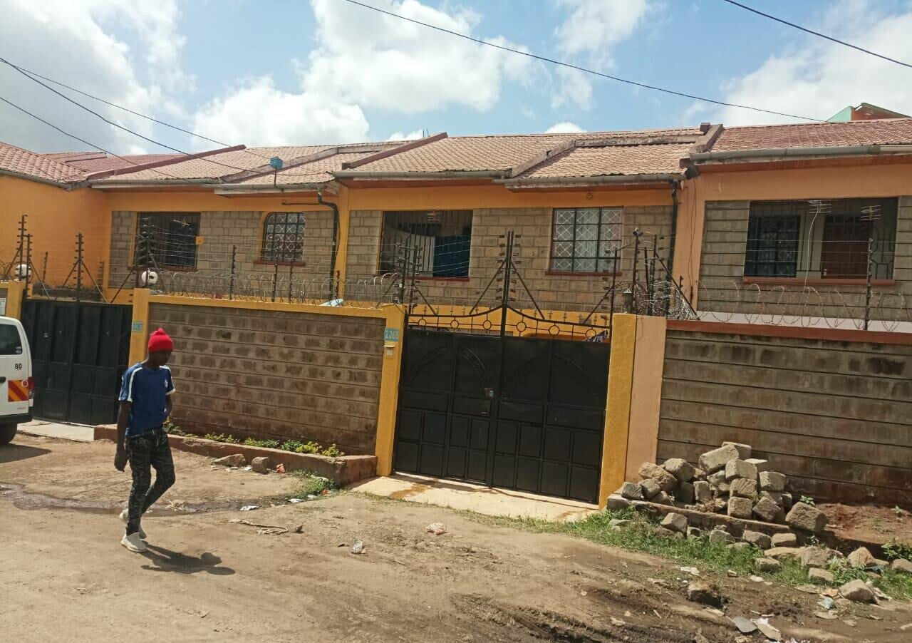 4BR All-Ensuite Townhouse with 20,000L Water - Komarock