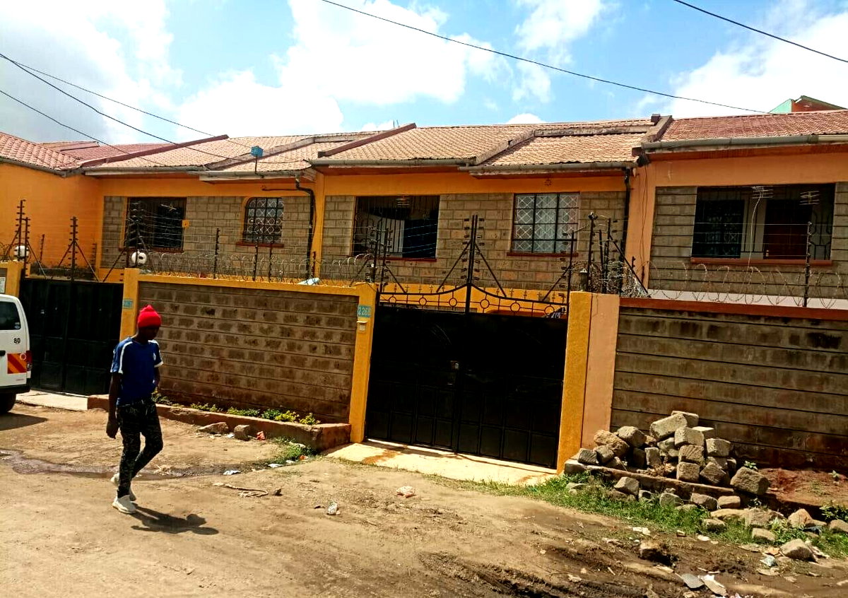 4BR All-Ensuite Townhouse with 20,000L Water - Komarock