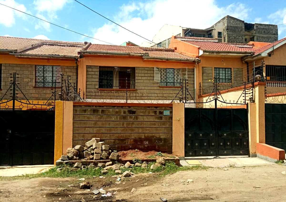4BR All-Ensuite Townhouse with 20,000L Water - Komarock
