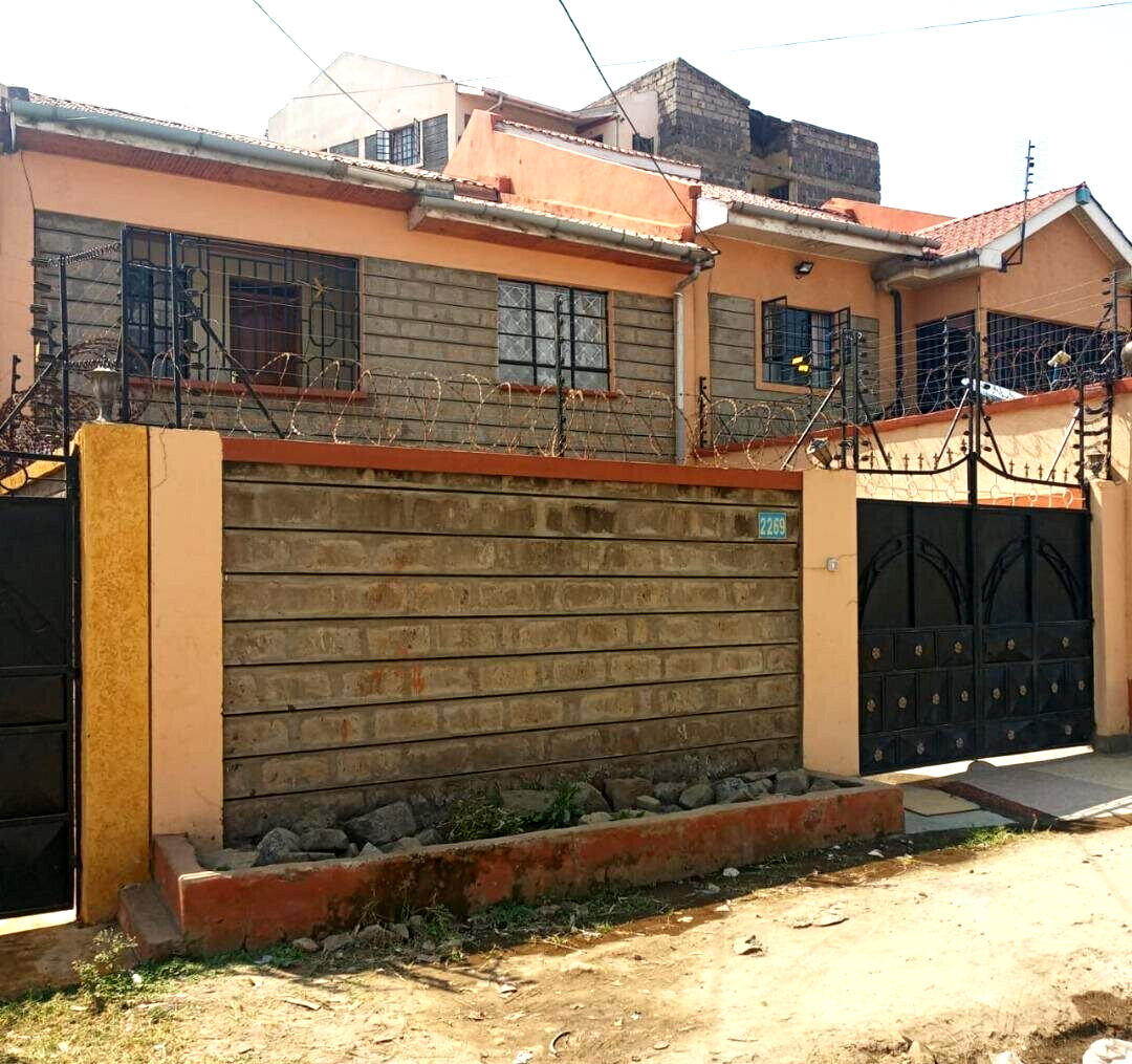 4BR All-Ensuite Townhouse with 20,000L Water - Komarock