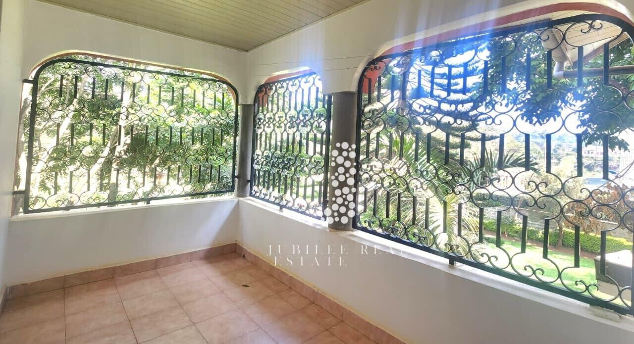 5 En-Suite Townhouse with Kitchen Garden & Gazebo - Kitisuru