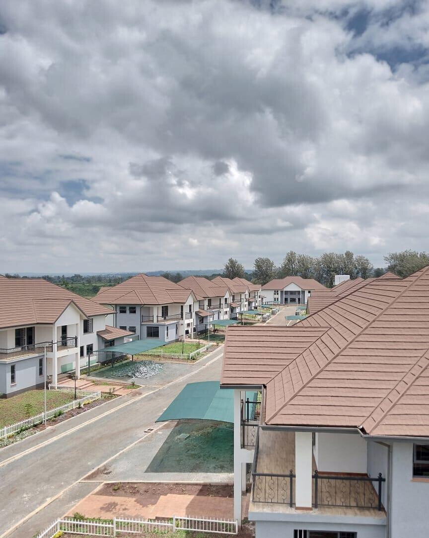 4BR All-Ensuite Townhouse with Fireplace & Private Garden - Runda