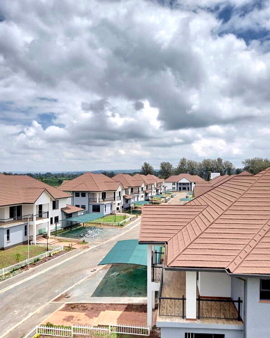 4BR All-Ensuite Townhouse with Fireplace & Private Garden - Runda