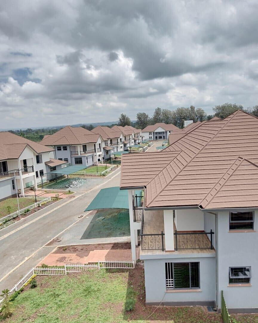 4BR All-Ensuite Townhouse with Fireplace & Private Garden - Runda