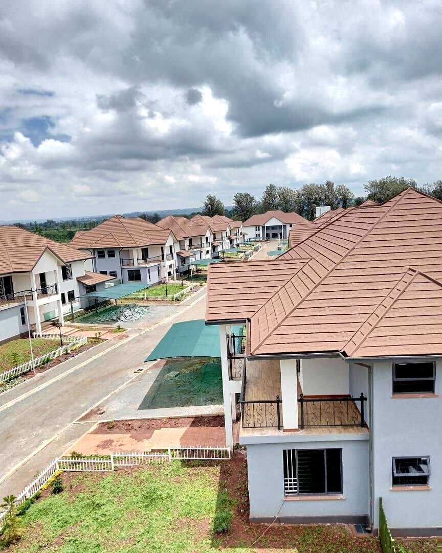 4BR All-Ensuite Townhouse with Fireplace & Private Garden - Runda
