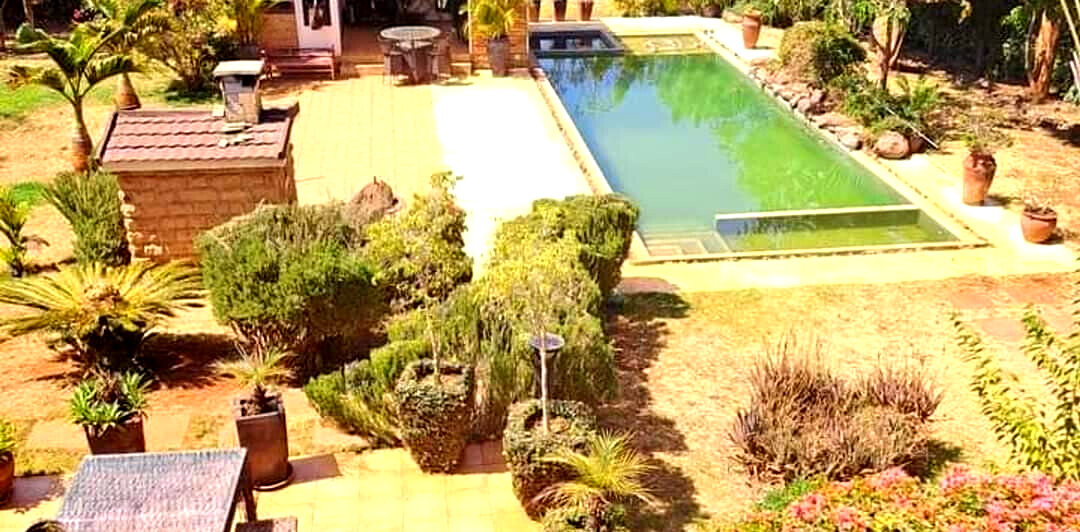 5-Bed Townhouse with Pool & Walk-In Closet – Karen Gated Community