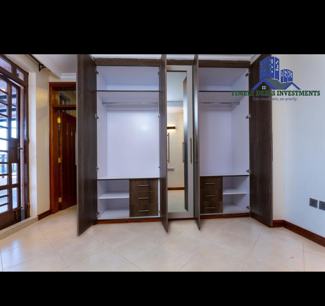 4BR All-Ensuite Townhouse with Rooftop Lounge & Fireplace - Ngong
