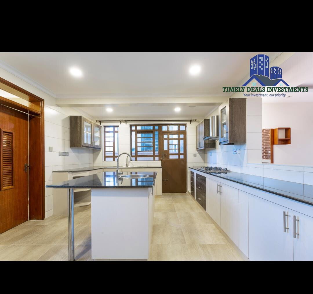 4BR All-Ensuite Townhouse with Rooftop Lounge & Fireplace - Ngong