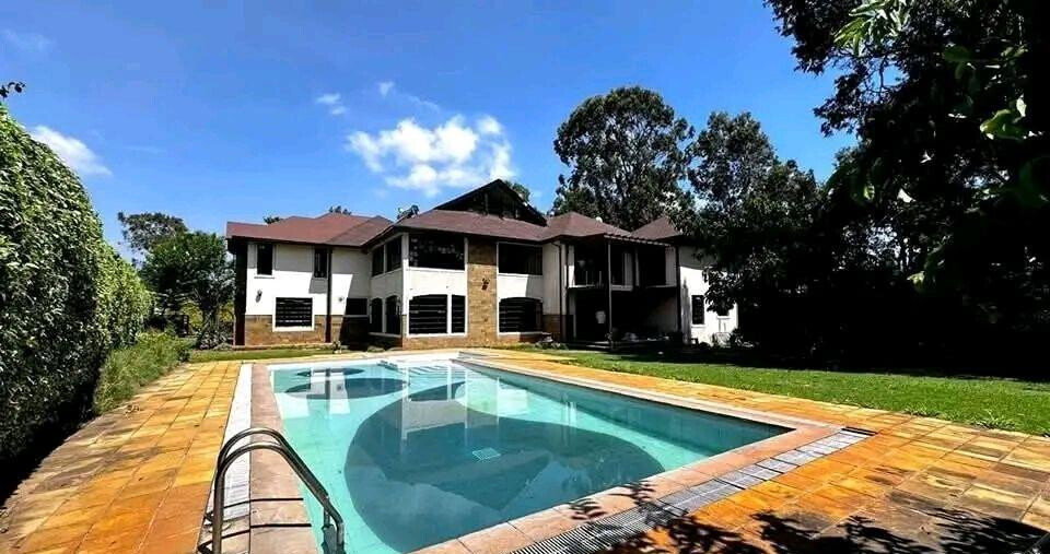 1/2 Acre Diplomatic Residence