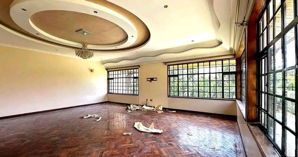 1/2 Acre Diplomatic Residence