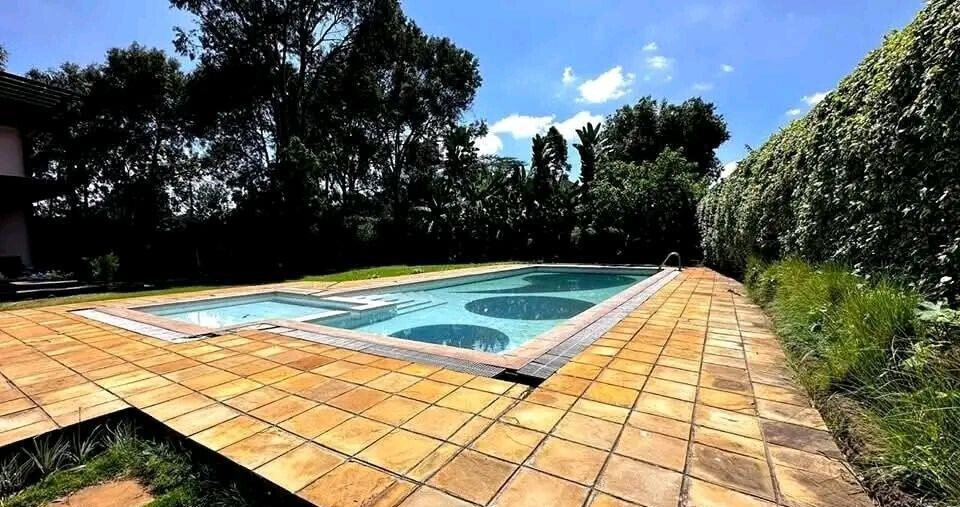 1/2 Acre Diplomatic Residence