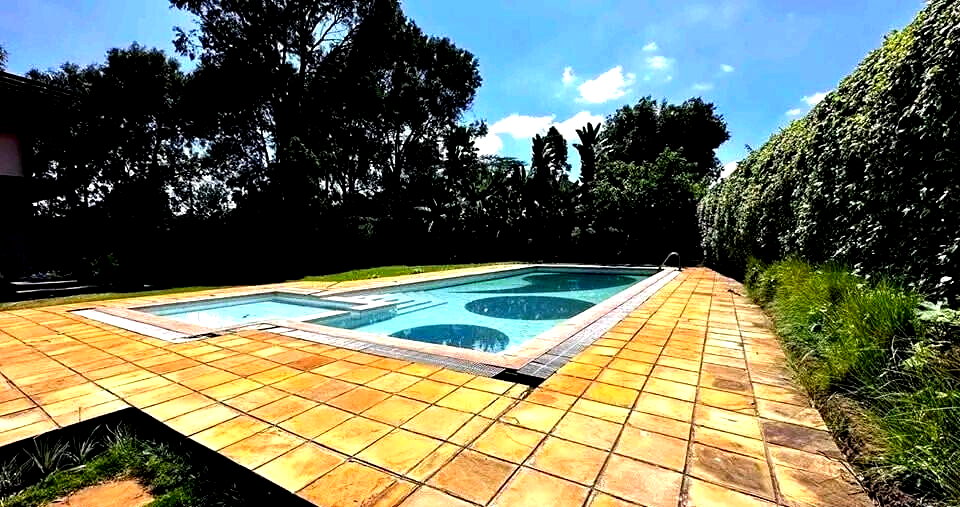 1/2 Acre Diplomatic Residence