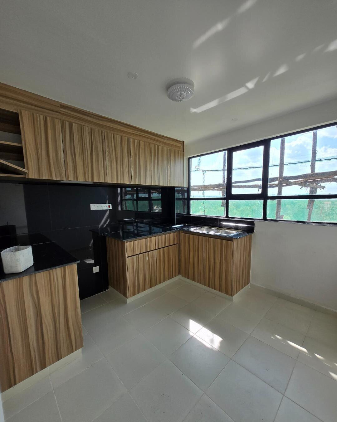 4BR Duplex in Garden Estate - Behind Mountain Mall, Thome