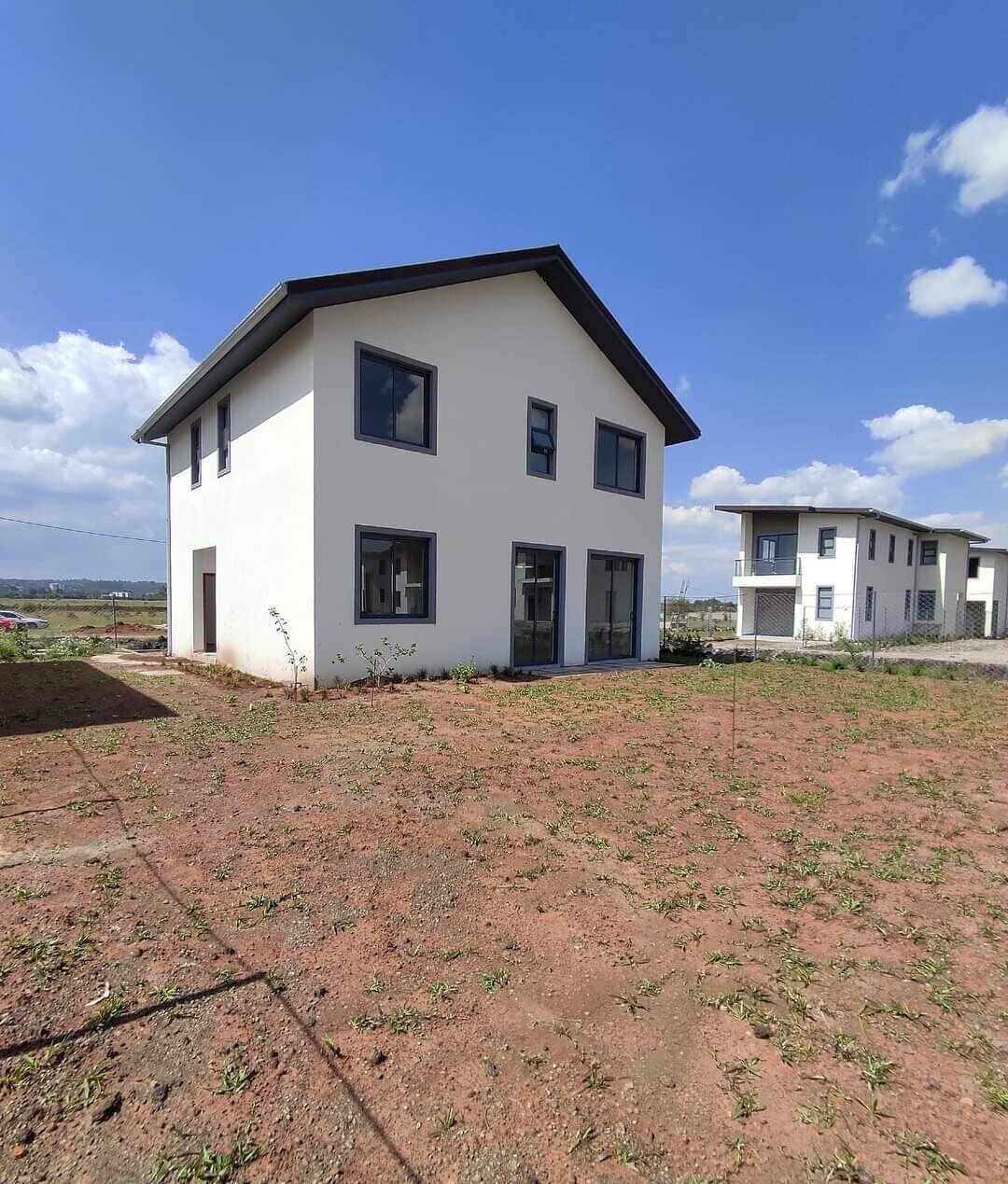 4BR All-Ensuite Townhouse with Gym & Pool - Maasai Lodge