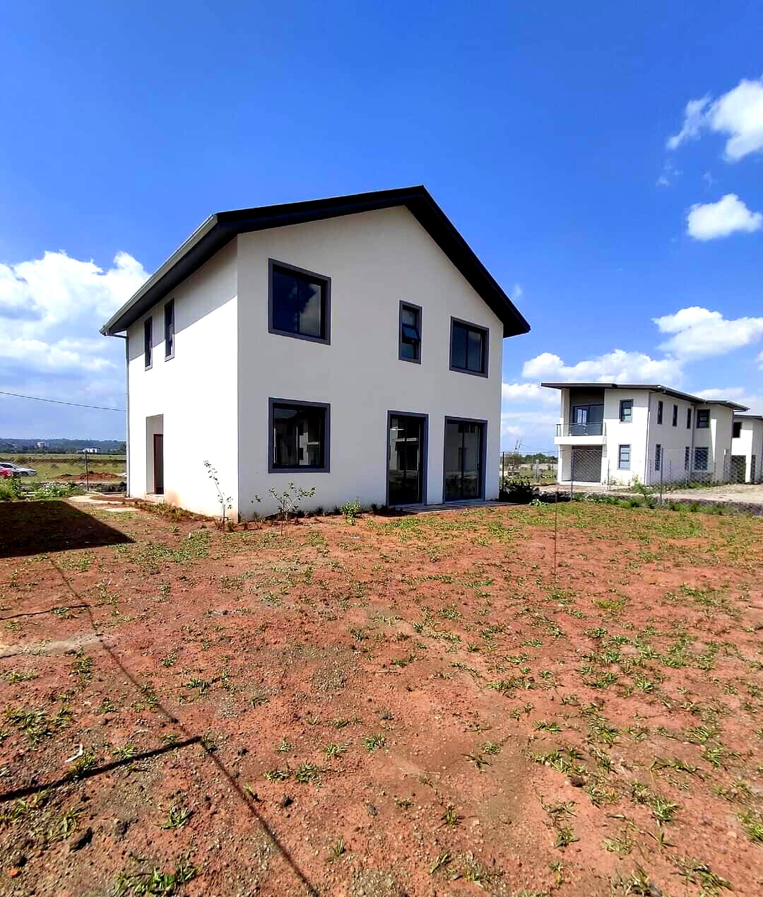 4BR All-Ensuite Townhouse with Gym & Pool - Maasai Lodge