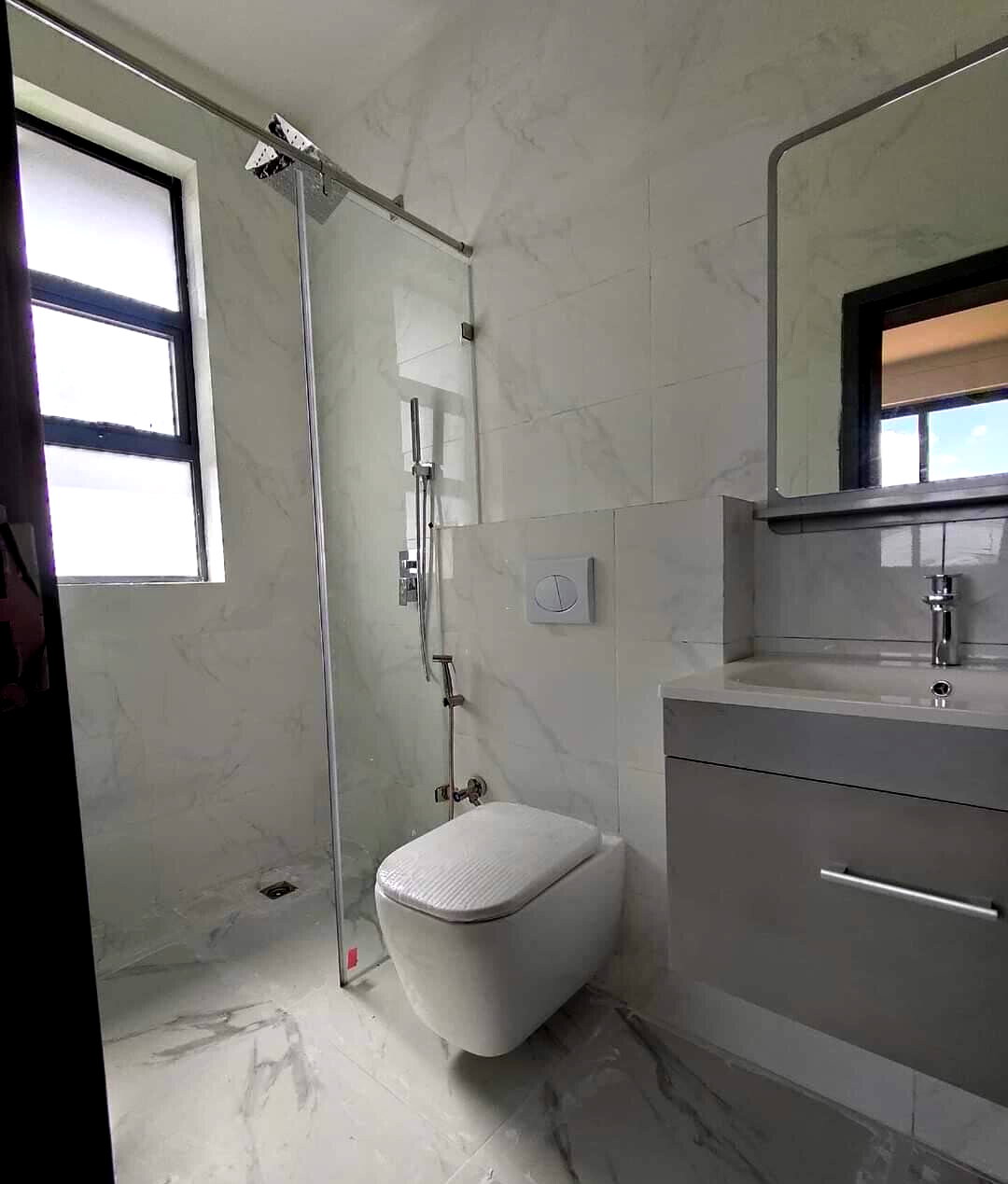 4BR All-Ensuite Townhouse with Gym & Pool - Maasai Lodge