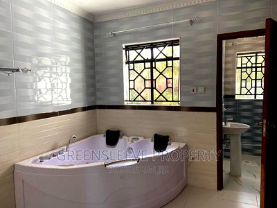 4bdrm Townhouse / Terrace in Karen for rent - Image 2