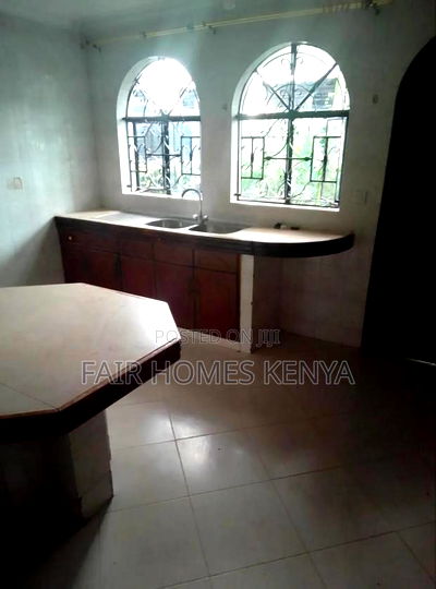 5bdrm Townhouse/Terrace in Riverside Drive for sale - Image 12