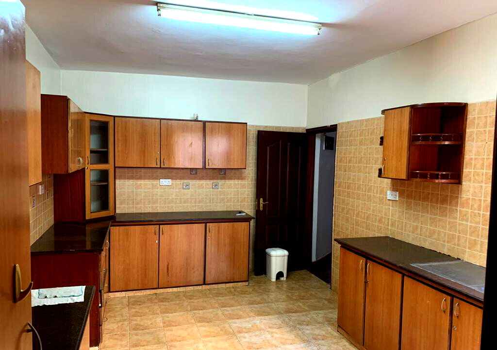 5-Ensuite Townhouse with Solar & Borehole - Lavington Gated Community