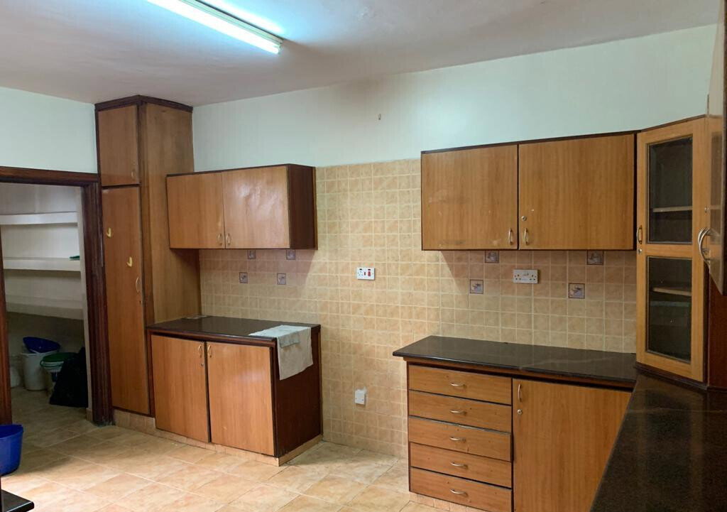 5-Ensuite Townhouse with Solar & Borehole - Lavington Gated Community