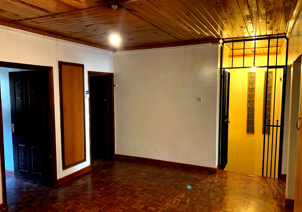 5-Ensuite Townhouse with Solar & Borehole - Lavington Gated Community