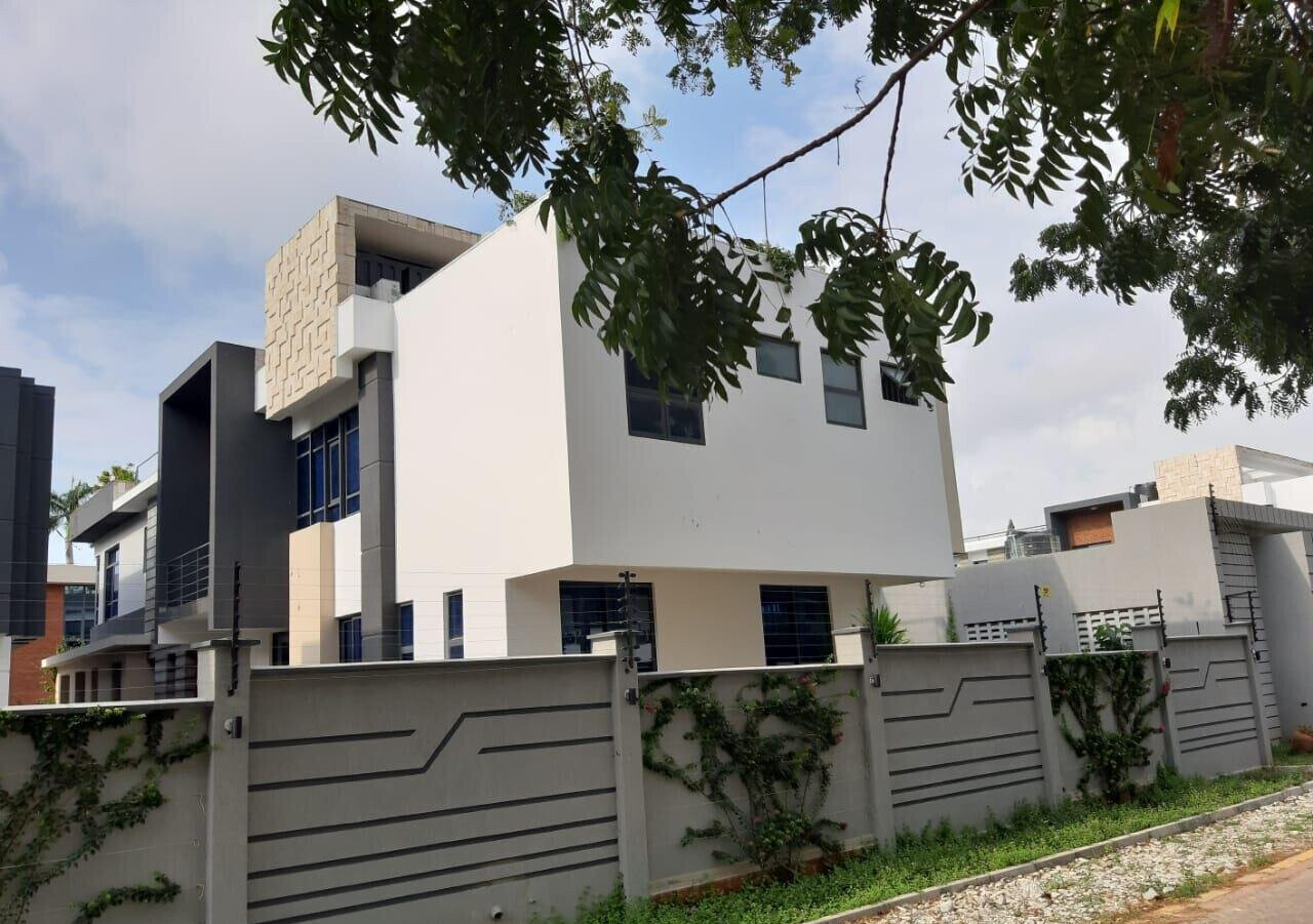 4BR Townhouse with Pool & Generator - Links Road, Nyali