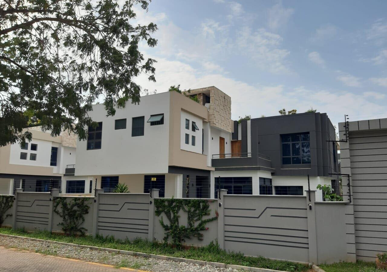 4BR Townhouse with Pool & Generator - Links Road, Nyali