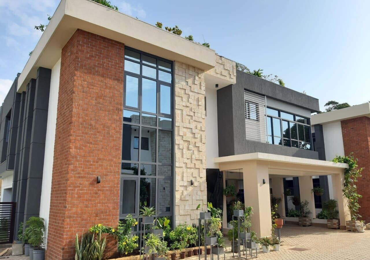 4BR Townhouse with Pool & Generator - Links Road, Nyali