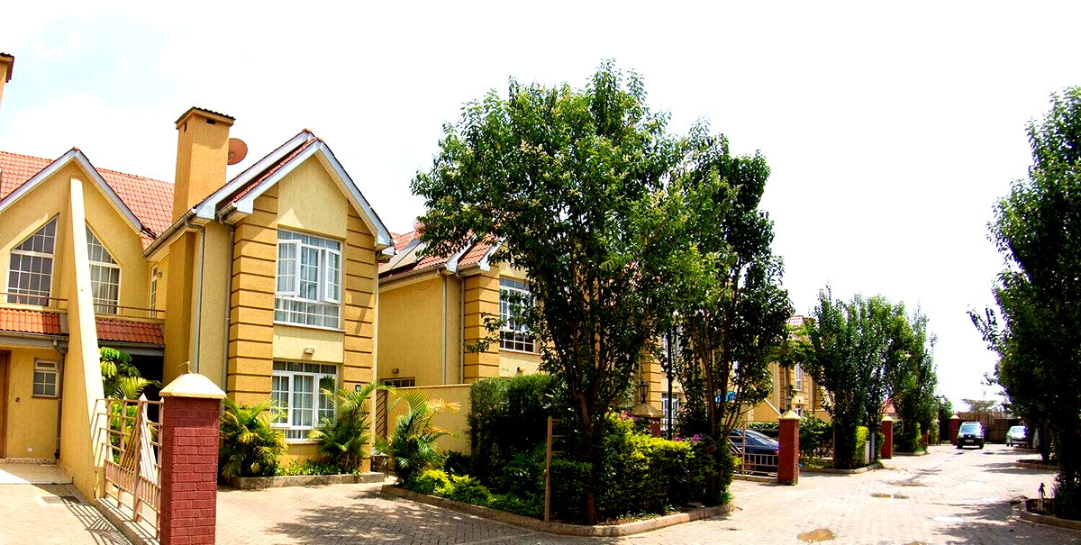 4BR All-Ensuite Townhouse with DSQ & Walk-in Closets – Langata