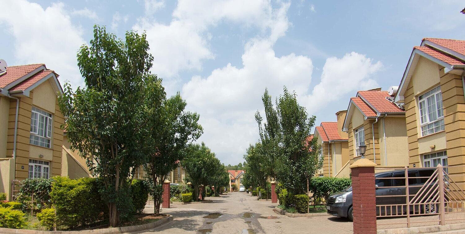 4BR All-Ensuite Townhouse with DSQ & Walk-in Closets – Langata